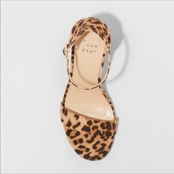 A New Day Ema High Heel Block Pumps
Leopard Print nwt - Picture 3 of 6